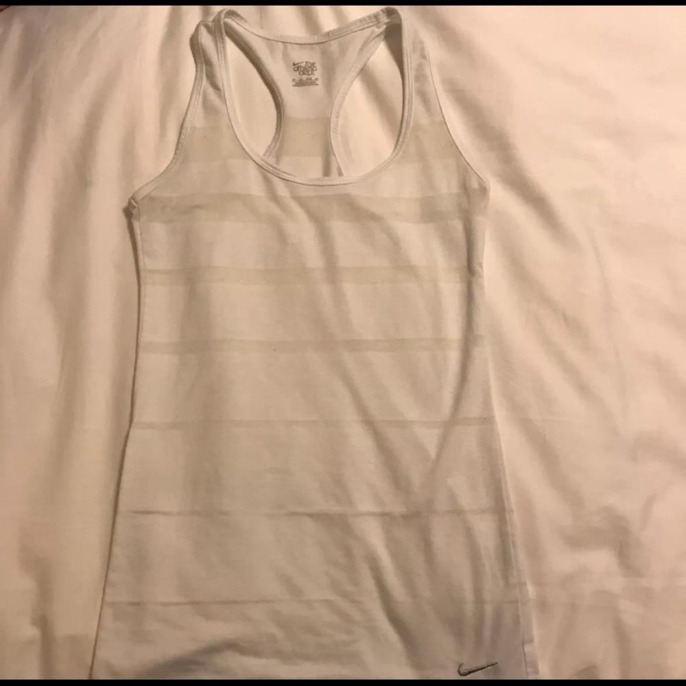 Women’s NIke tank